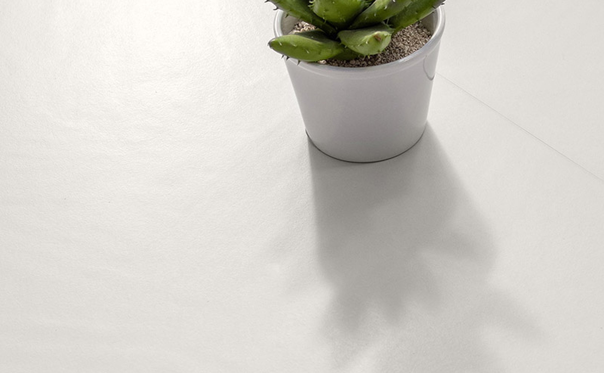 Insideart : grès cérame effet résine
